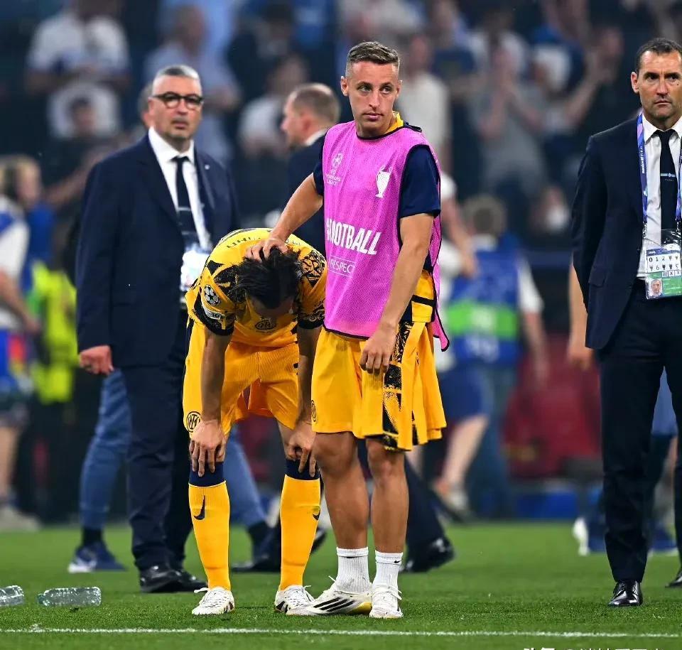 欧篮联冲刺阶段再迎强敌，西汉姆遗憾出局，主帅态度——引发热议，临场指挥获称赞的简单介绍