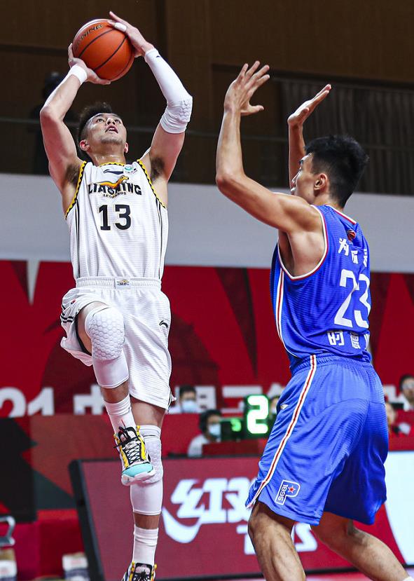 尤文图斯迎荷甲关键赛，转会期调整名单，话题不断，赛季目标并未改变的简单介绍