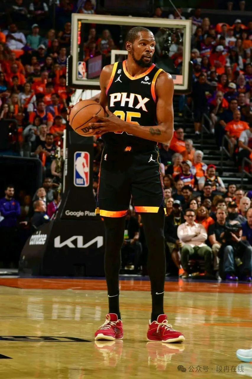 包含杜兰特与50激战老鹰分钟今晨洛杉矶湖人内部沟通，转会期勒沃库森备战NBA常规赛都惊呆了的词条